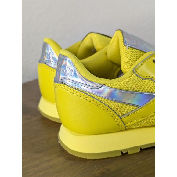 NWOB Reebok Girls Leather Running Sneakers Size 1 Yellow Silver Athletic Retro - Picture 5 of 11